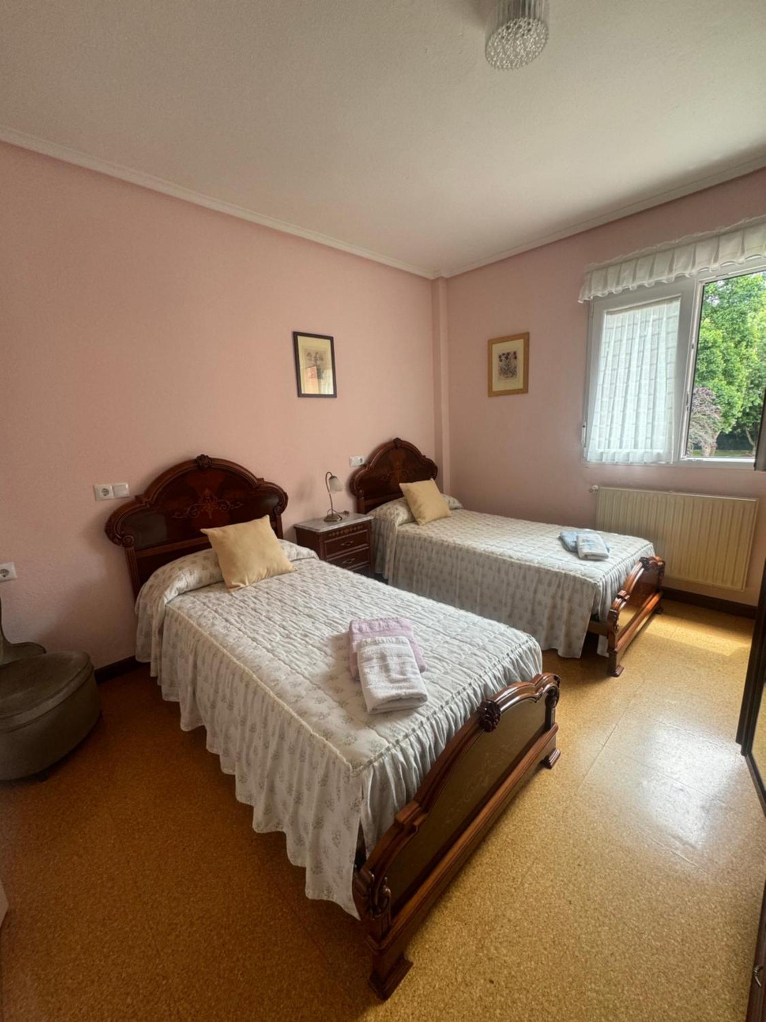Apartamento En Llanes Con Plaza De Garaje Cubierta Exterior photo